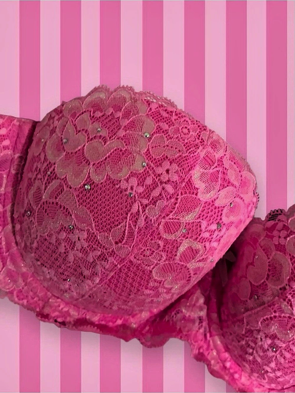 Victoria's Secret pink vintage y2k bling lace bra